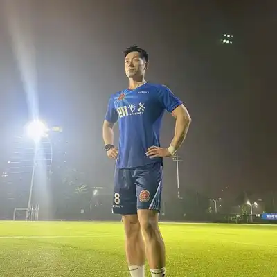 胡铭